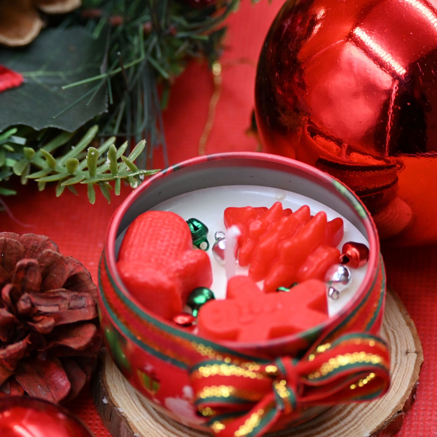 Christmas Pearl Candle (Red Theme)